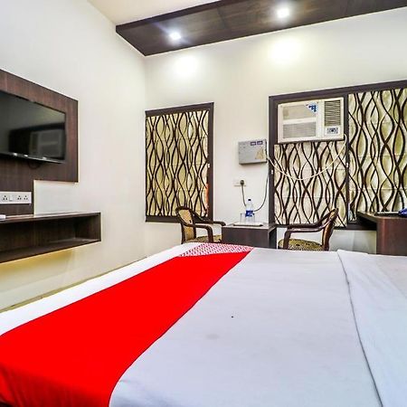 Hotel Sartaj ลูดิฮานา ภายนอก รูปภาพ